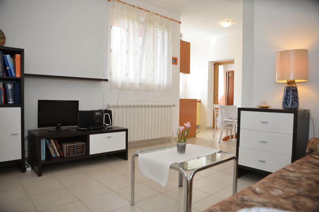 Apartments 5M Tisno Zimmer foto